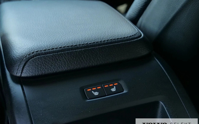 Volvo XC 60 cena 159900 przebieg: 92870, rok produkcji 2019 z Kołobrzeg małe 596